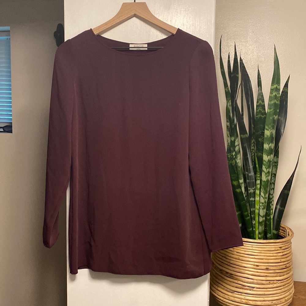Aritzia Babaton burgundy long sleeve blouse